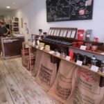 高円寺のグルメ口コミ評判高いコーヒー屋さん店内 高円寺のグルメ口コミ評判高いコーヒー屋さん店内
