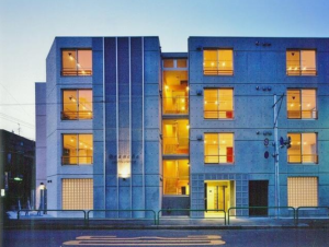 Branche鷺ノ宮204 建物の夜間外観