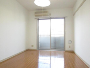 鷺宮1丁目賃貸マンション　2階　居間バルコニー窓