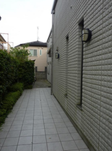 フェアコート鷺宮　206　1階共用通路