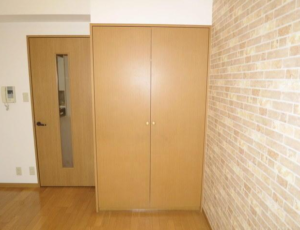 グランヴァン荻窪　402　居間備え付けクローゼット収納