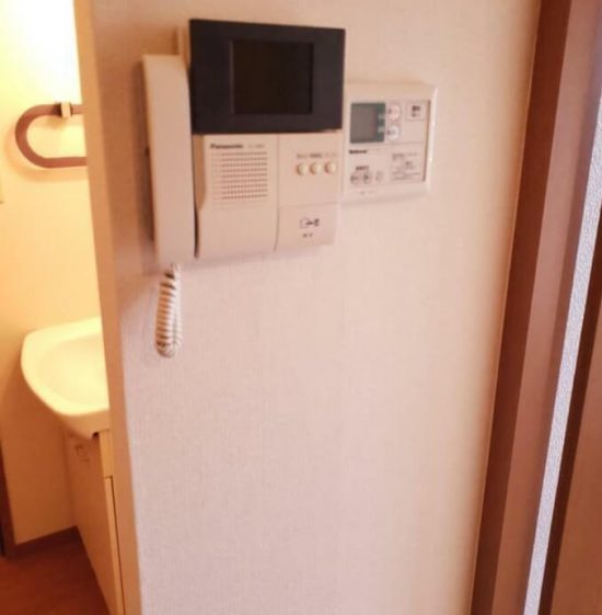 モニター付きインターホンございます☆