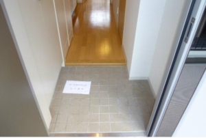 中野北口7分賃貸マンション玄関