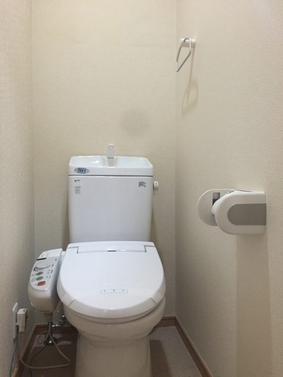 トイレ (内装)