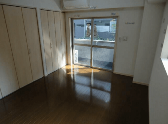  (居間)