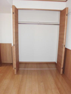 中野中央マンション401　クローゼット収納部分