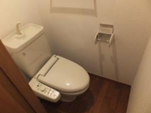 ロイヤルパレス中野坂上201　トイレ