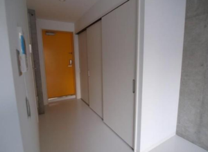 弘仁堂ビル2F1　居間から玄関にかけての室内廊下