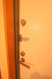 ヴィラ富士見 302 玄関ドア二重ロック